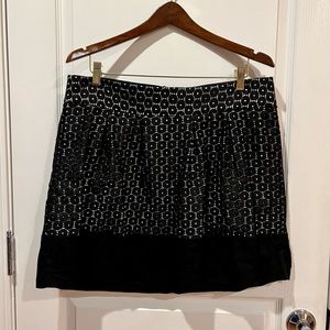 Maurice’s black and white lace pattern skirt